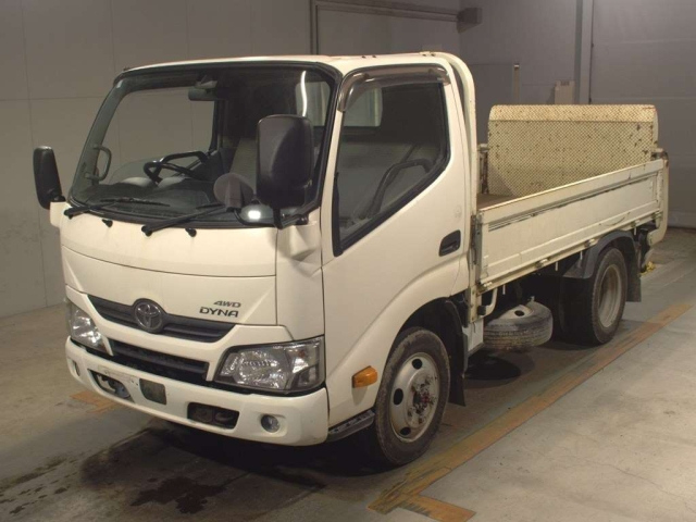 TOYOTA DYNA