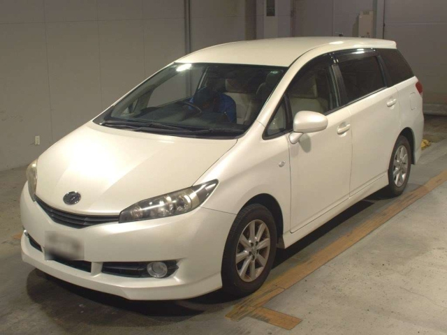 TOYOTA WISH 2011