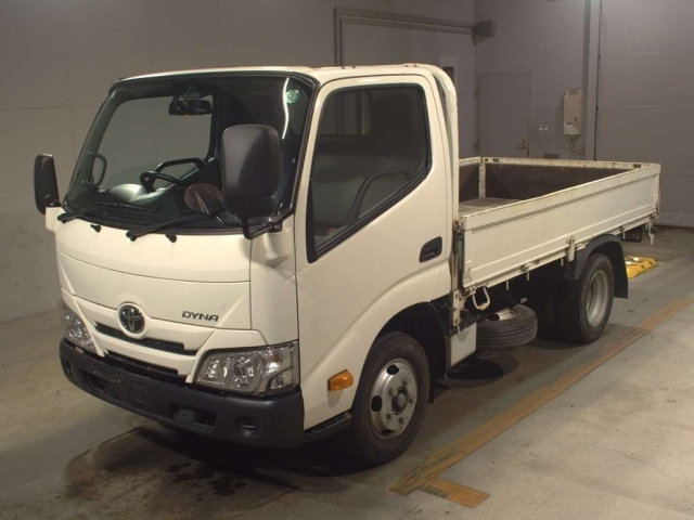TOYOTA DYNA