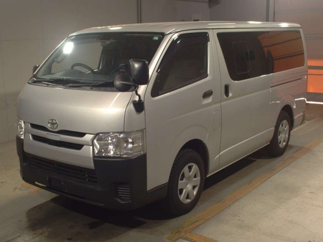 TOYOTA REGIUS ACE VAN 2019