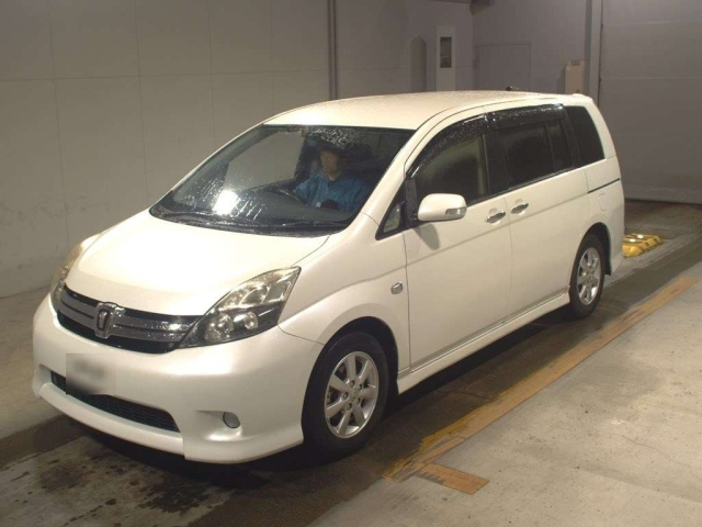 TOYOTA ISIS 2013