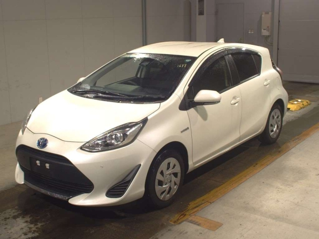 TOYOTA AQUA 2020
