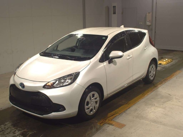 TOYOTA AQUA 2022