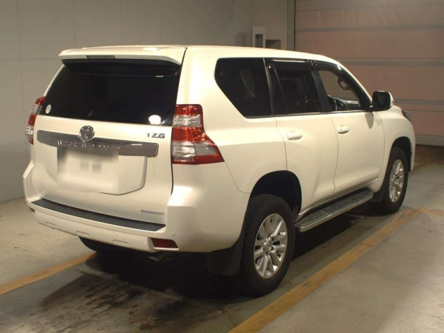 TOYOTA LAND CRUISER PRADO 2013