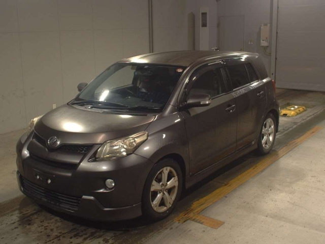 TOYOTA IST 2008
