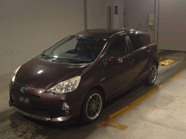 TOYOTA AQUA 2014