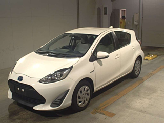 TOYOTA AQUA 2018