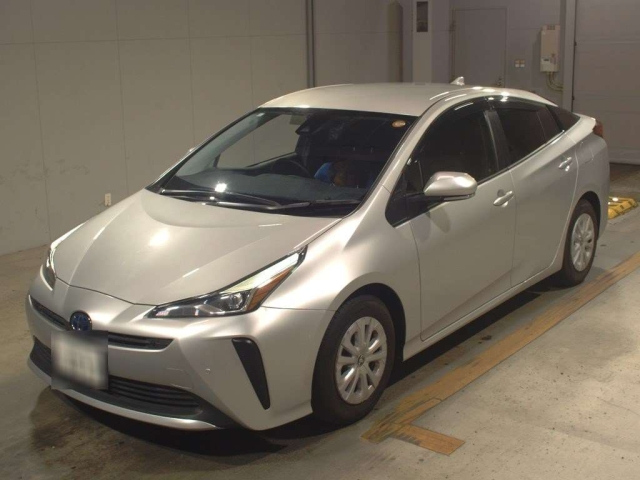 TOYOTA PRIUS 2021
