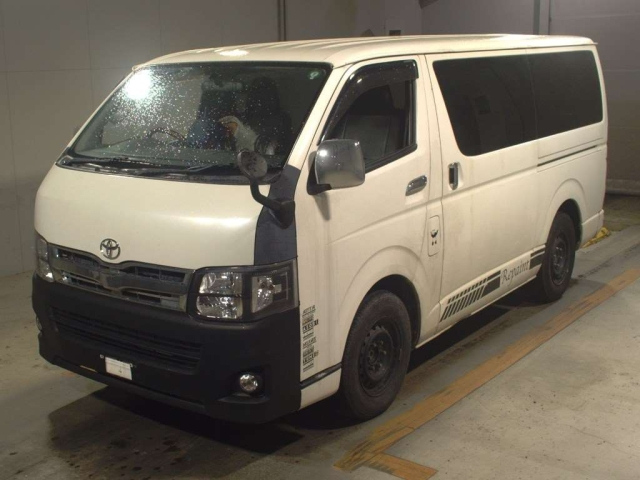 TOYOTA REGIUS ACE VAN