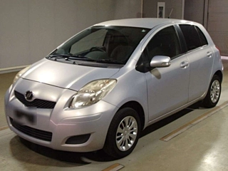 TOYOTA VITZ 2010