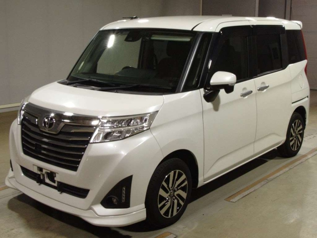 TOYOTA ROOMY 2018