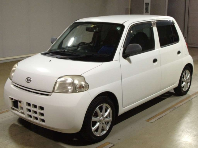 DAIHATSU ESSE 2010