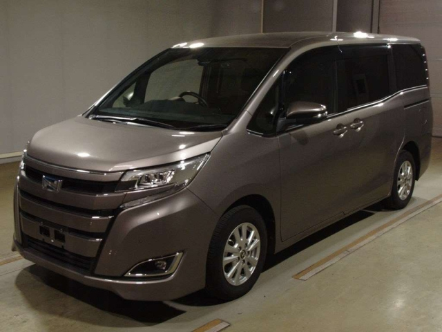 TOYOTA NOAH 2020