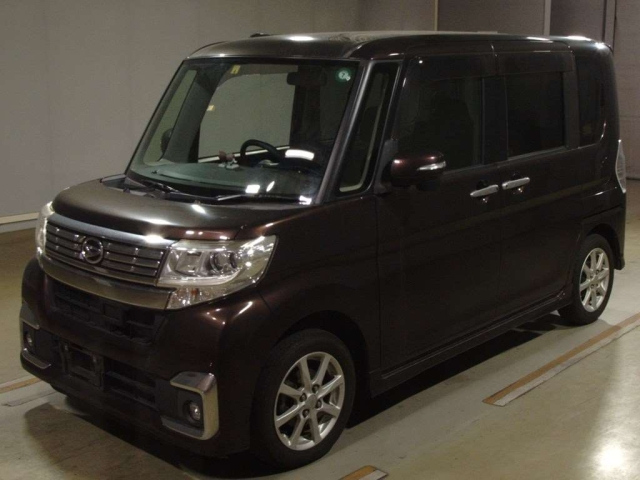 DAIHATSU TANTO 2016
