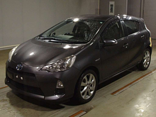 TOYOTA AQUA 2013