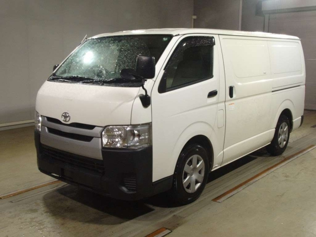 TOYOTA REGIUS ACE VAN