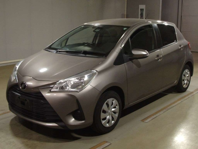 TOYOTA VITZ 2019