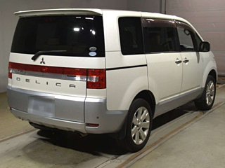 MITSUBISHI DELICA D5 2010