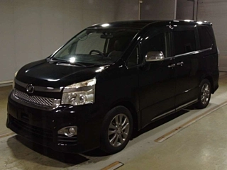 TOYOTA VOXY 2012
