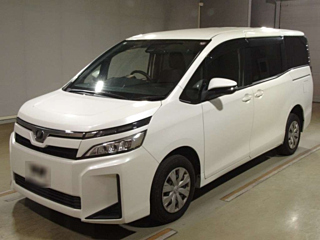 TOYOTA VOXY 2018