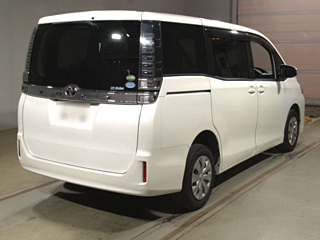 TOYOTA VOXY 2018