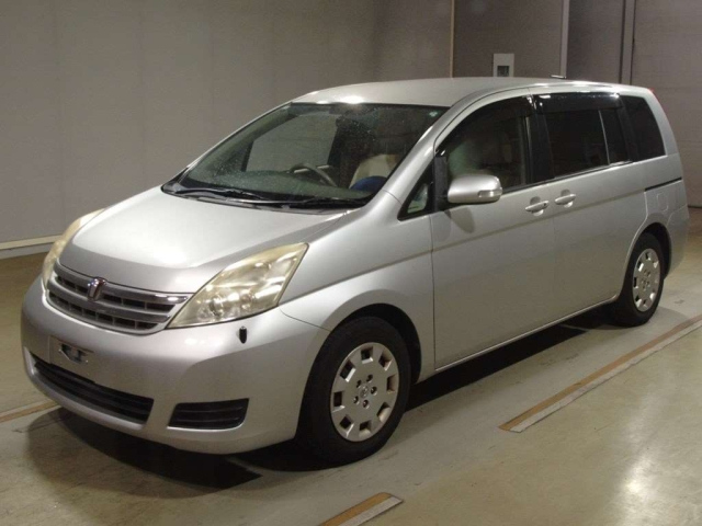 TOYOTA ISIS 2011