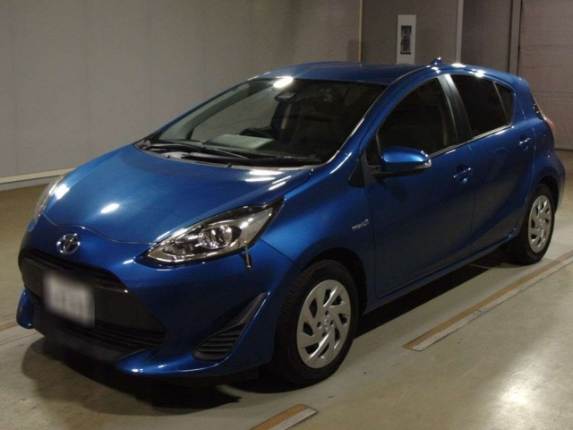 TOYOTA AQUA 2017