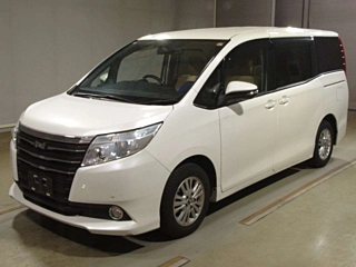 TOYOTA NOAH 2014