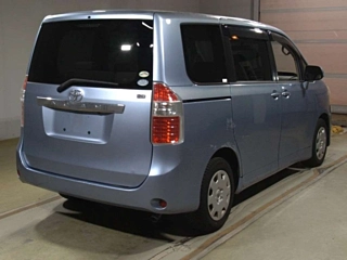 TOYOTA NOAH 2008