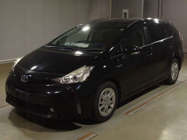 TOYOTA PRIUS ALPHA 2017