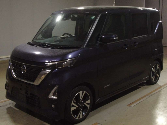 NISSAN ROOX 2023
