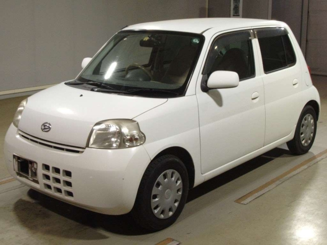 DAIHATSU ESSE 2010