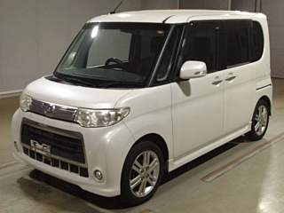 DAIHATSU TANTO 2013