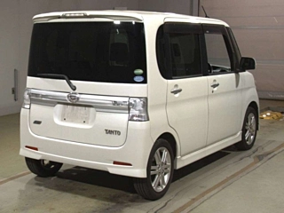 DAIHATSU TANTO 2013