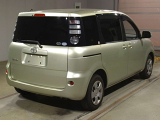 TOYOTA SIENTA 2010