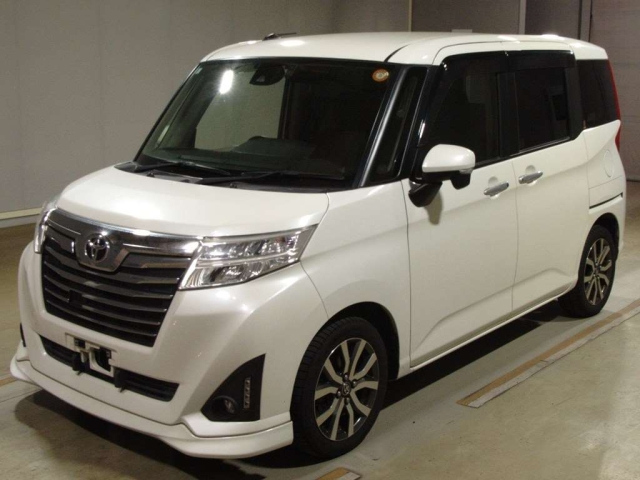 TOYOTA ROOMY 2017