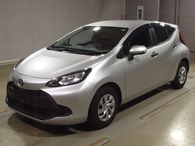 TOYOTA AQUA 2022