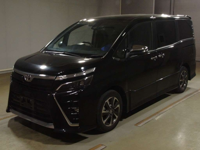 TOYOTA VOXY 2020