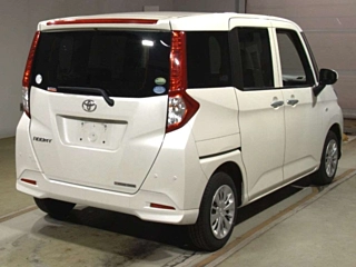 TOYOTA ROOMY 2020