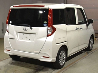 TOYOTA ROOMY 2020
