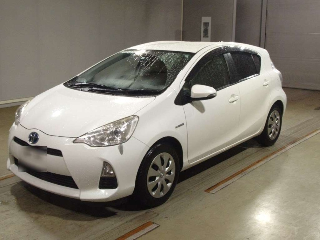 TOYOTA AQUA 2014