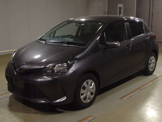 TOYOTA VITZ 2016