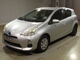 TOYOTA AQUA 2012