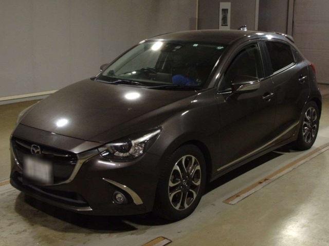 MAZDA DEMIO 2015