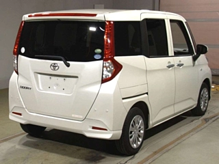 TOYOTA ROOMY 2020