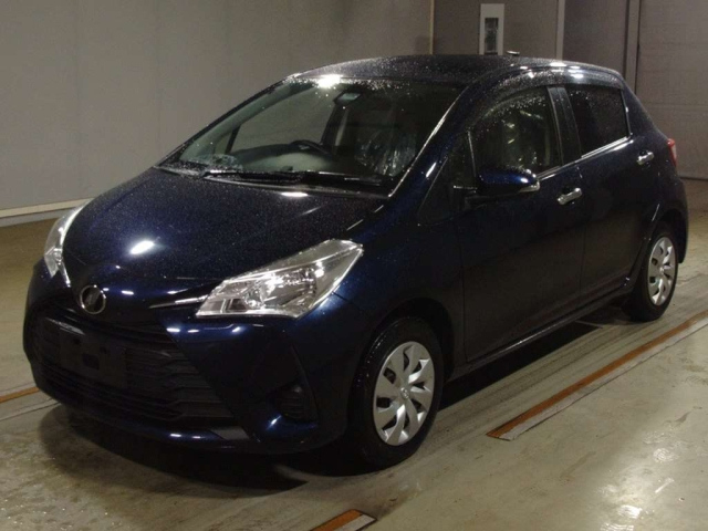 TOYOTA VITZ 2018