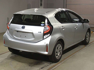 TOYOTA AQUA 2020