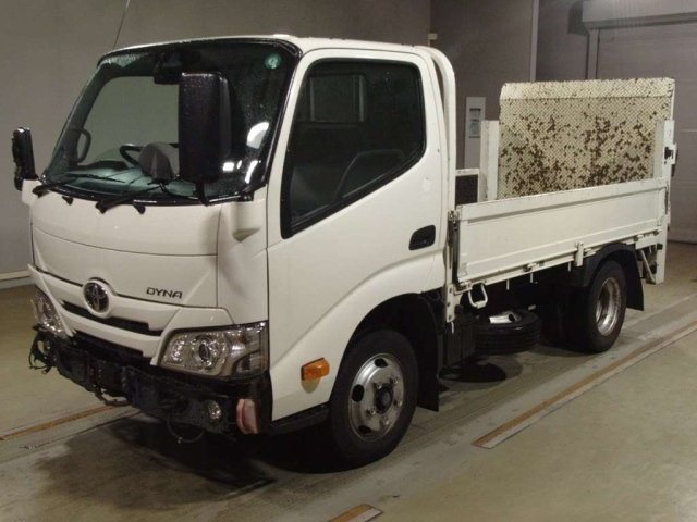 TOYOTA DYNA 2021