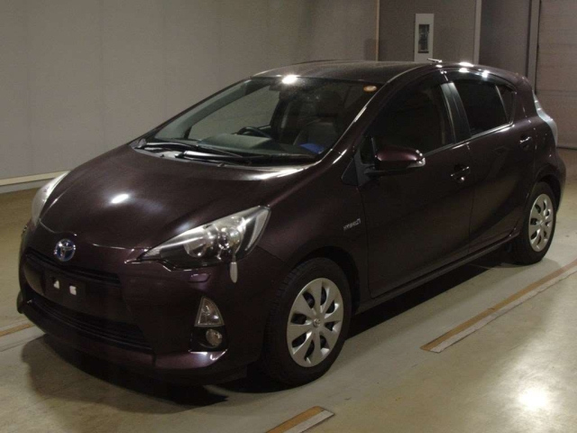 TOYOTA AQUA 2014