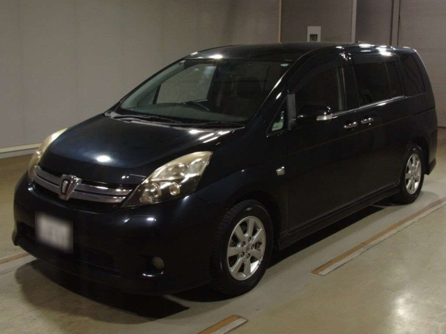TOYOTA ISIS 2011